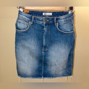 Zara Jean skirt. Size medium.